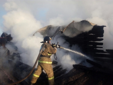 Мать и двое детей погибли на пожаре в Иркутской области
