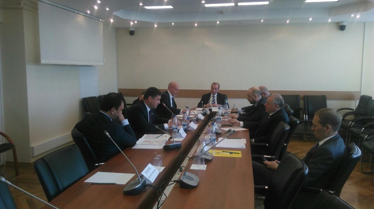 Губернатор Иркутской области встретился в Москве с депутатами Госдумы и сенаторами