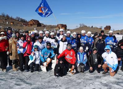 Хоккеисты "Байкал-Энергии" провели сыграли матч на льду озера Байкал