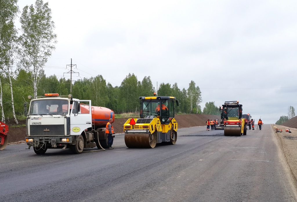 Федеральные 180 млн рублей вложат в сельские дороги Иркутской области в 2018 году