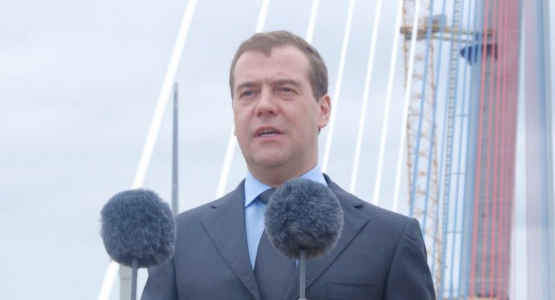Сенатор от Приангарья предложил начать расследование о доходах Дмитрия Медведева