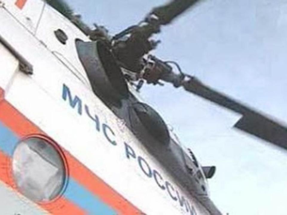 В Братском районе начались работы по подъему затонувшего вертолета