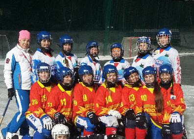 Три команды Приангарья принимают участие в Первенстве по хоккею с мячом сред девушек в Московской области