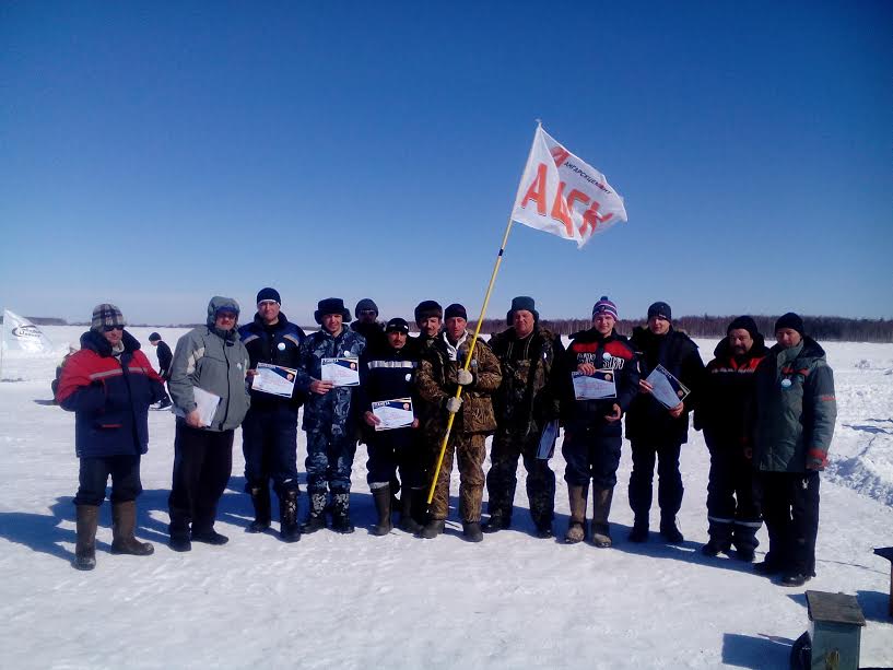 Работники «Ангарскцемента» приняли участие в соревнованиях по зимней рыбалке
