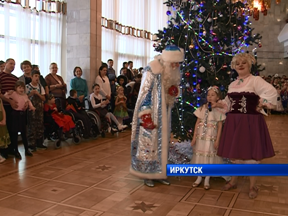 Более 800 детей побывали на губернаторской елке в Иркутске