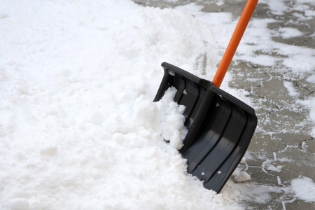 Более 200 штрафов выписано управляющим компаниям за некачественную уборку снега в Иркутске