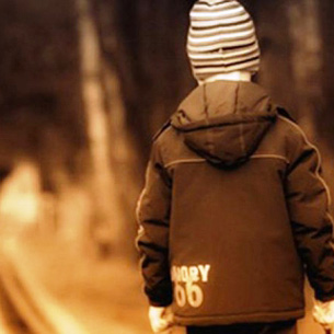 В Усолье-Сибирском родители «проспали» уход из дома маленьких детей