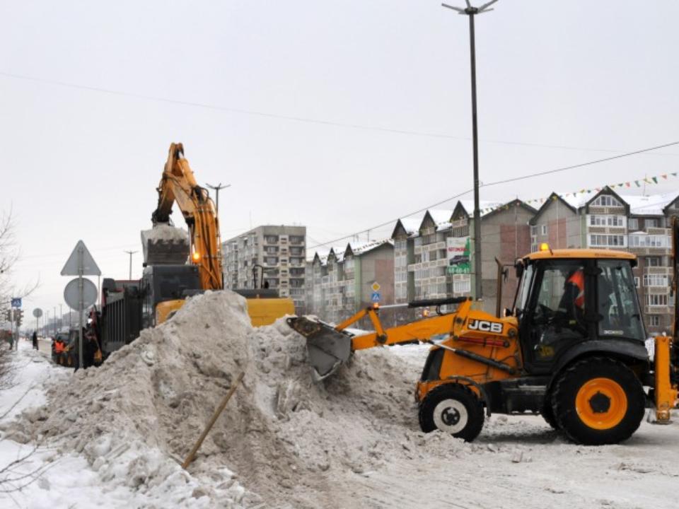 Отвратительная уборка снега в Ангарске обойдется местным подрядчикам в 3 млн рублей