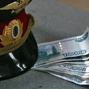 Полицейского в Шелехове задержали за взятку