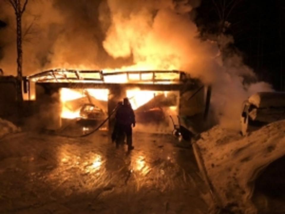 Четыре автомобиля сгорели в Иркутске и в районе за минувшие сутки