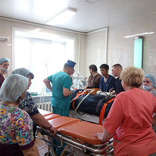 Пострадавший в Ангарске подросток доставлен в Иркутск вертолетом санавиации