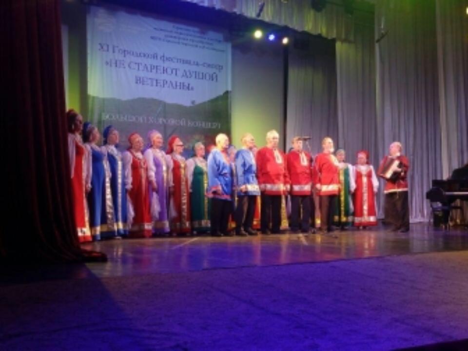 В иркутском фестивале "Не стареют душой ветераны" поучаствовали почти 40 хоров