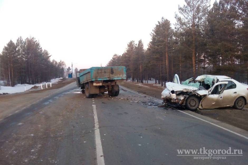 В Братском районе в ДТП с грузовиком погиб водитель легкового автомобиля