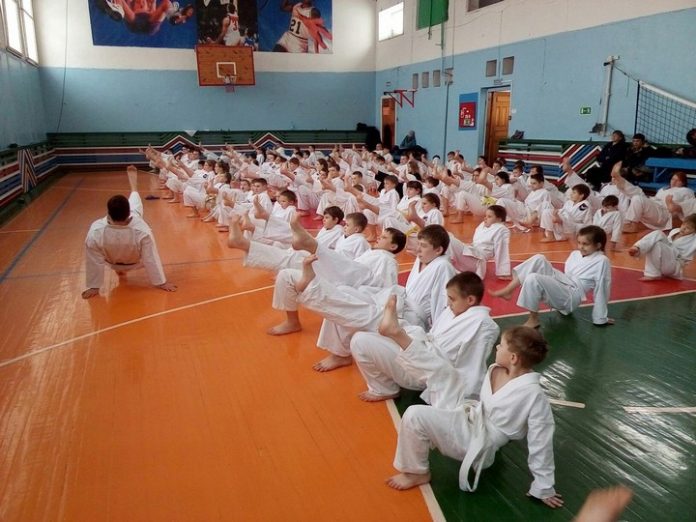 Тайшетские каратисты собирают полмиллиона для участия в Международном турнире в Иркутске
