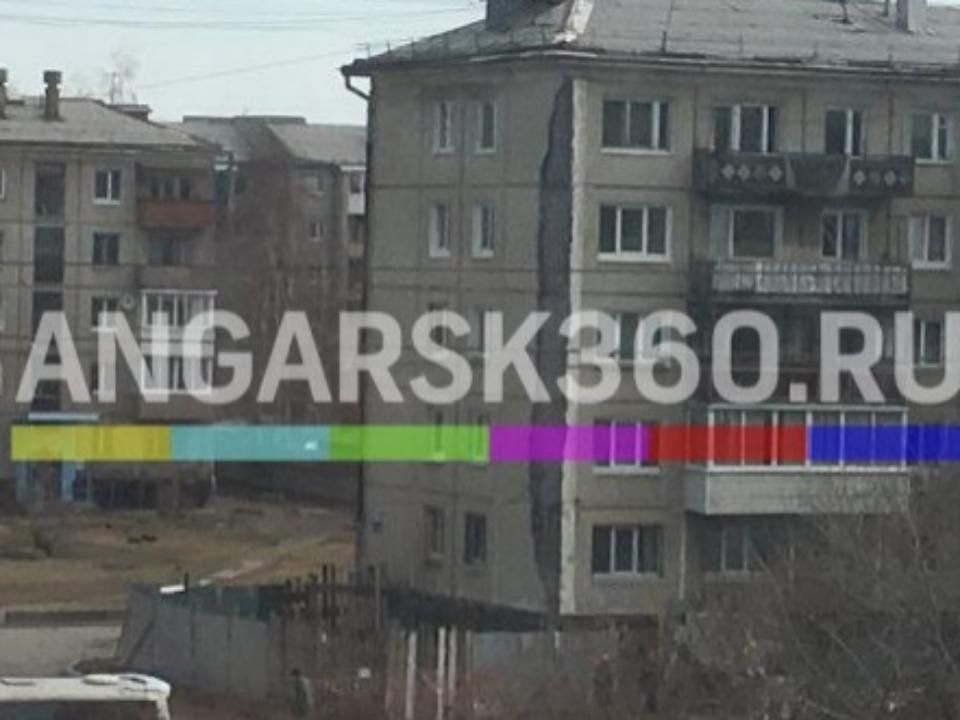 В Ангарске отслоились бетонные плиты у знаменитой аварийной пятиэтажки