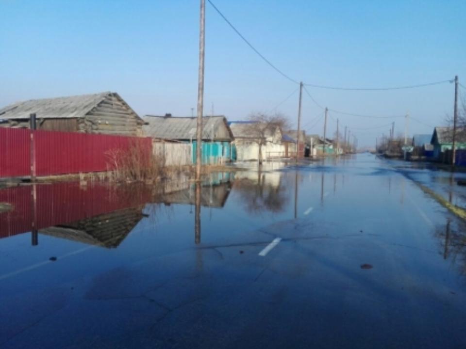 Вышедшая из берегов река затопила село Биликтуй в Приангарье