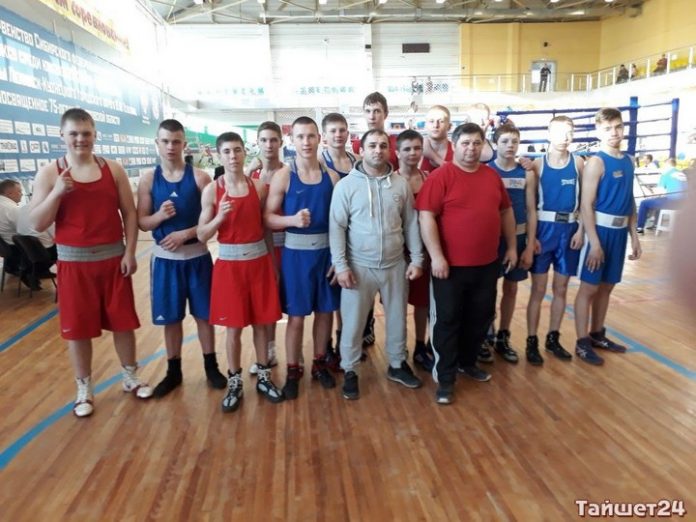 Юные боксёры успешно защитили честь Тайшетского района на первенстве Сибири
