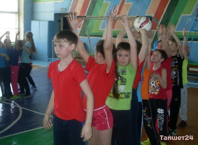 Команда школы №10 завоевала победу на «Весёлых стартах» в Бирюсинске