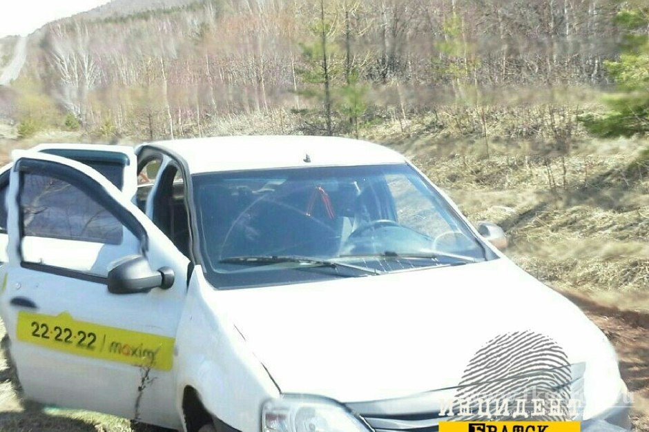 В Братске из-за беспечности водителя был угнан автомобиль Renault Logan
