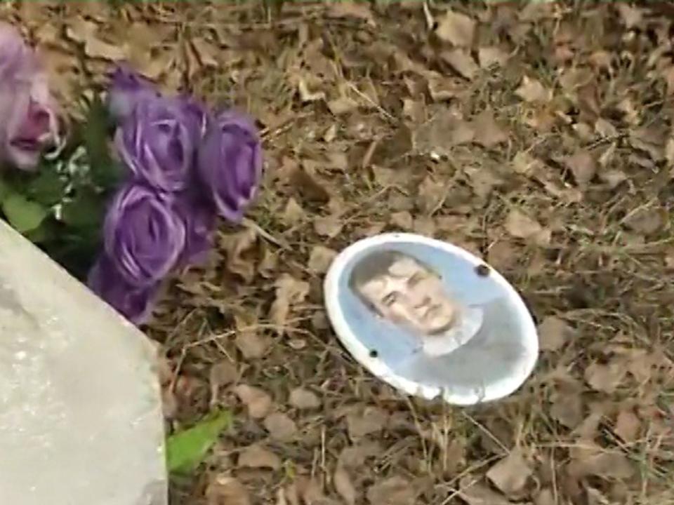 В Черемхове школьники разгромили местное кладбище