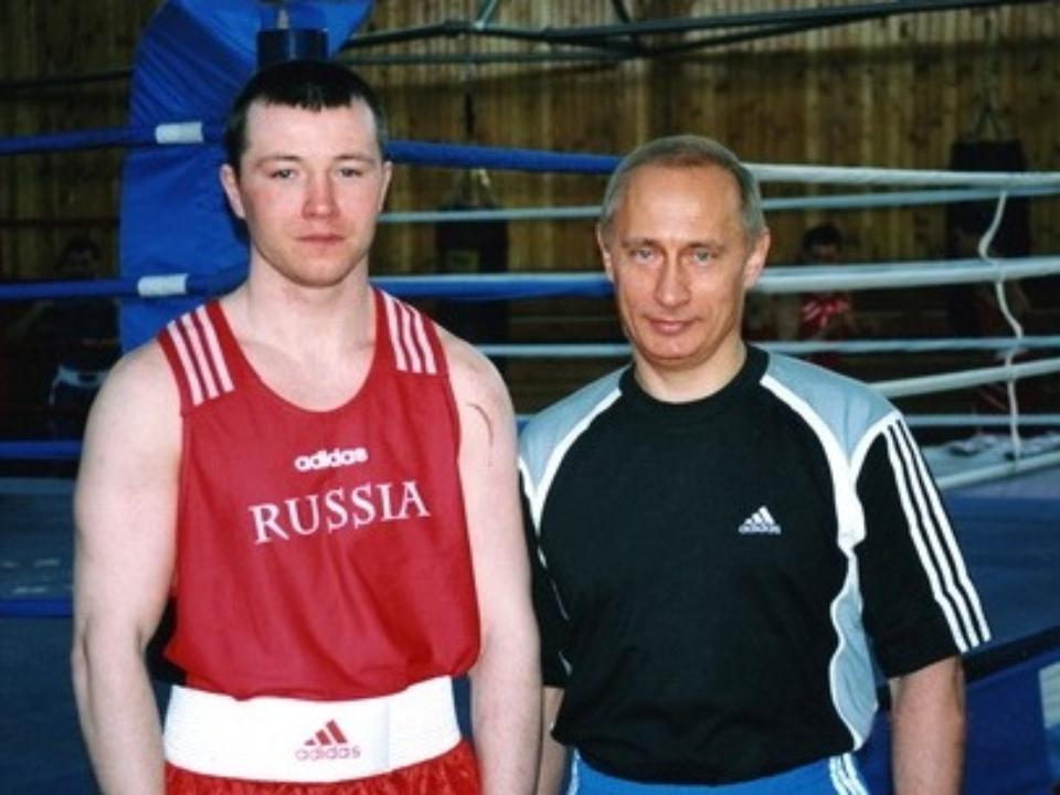 Чемпион мира по боксу Андрей Гоголев сегодня проведет мастер-класс в Иркутске