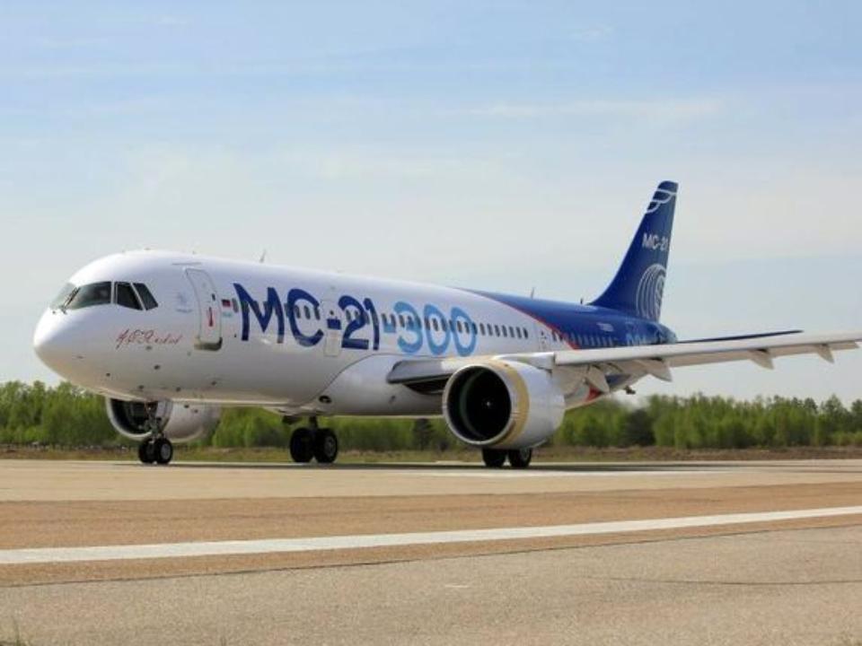 Ростех готов вложить в создание среднемагистрального самолета МС-21 30 млрд рублей