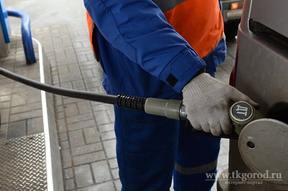 На заправках одного из поставщиков топлива Братска бензин и солярка упали в цене на 20 копеек