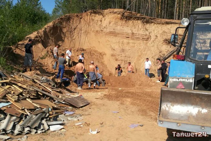 В Чунском районе 12-летний мальчик погиб под обвалившимся песком