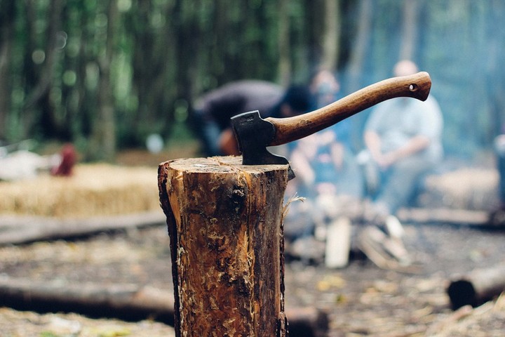 Житель Чунского района «нарубил дров» на целый год колонии