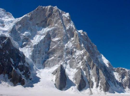 Семья иркутского альпиниста решила оставить его тело в горах Пакистана