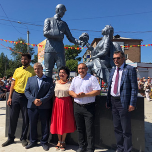 Памятник медсестрам открыли в Усолье-Сибирском в День города