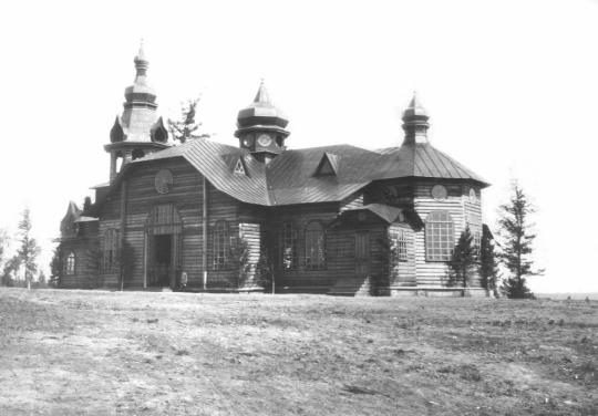 В иркутском предместье Глазково готовят к реставрации старинный деревянный храм