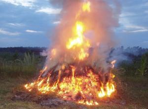 Пенсионер из Киренского района устроил крупный пожар, поругавшись с соседом