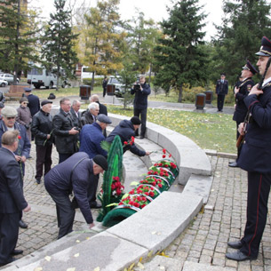 В Иркутске почтили память погибших сотрудников МВД