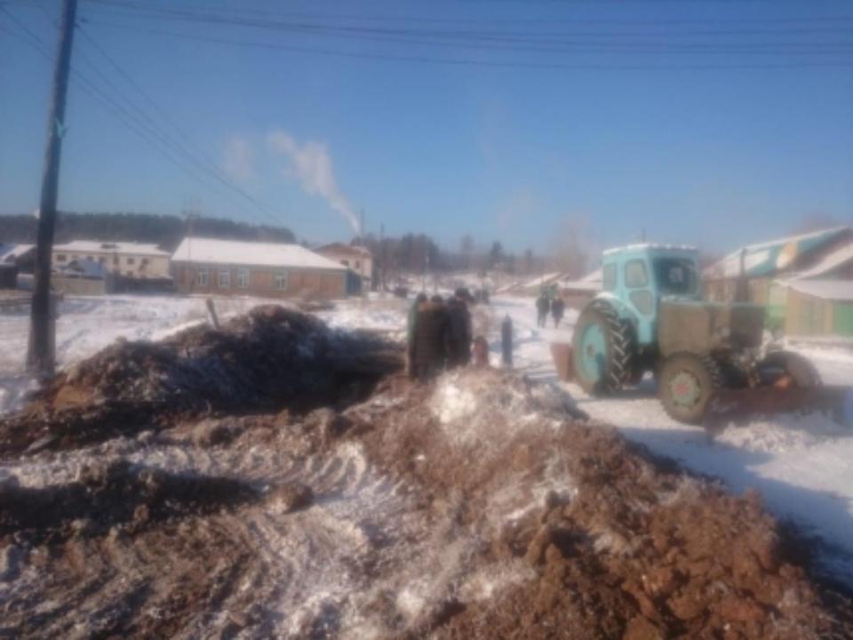 В Усть-Кутском районе из-за прорыва теплотрассы отключено теплоснабжение школы