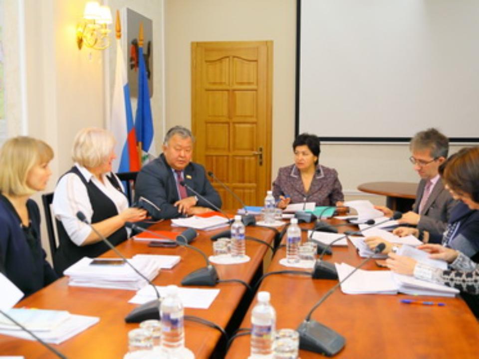 В ЗС Иркутской области рекомендовали принять в первом чтении закон о потребительской корзине