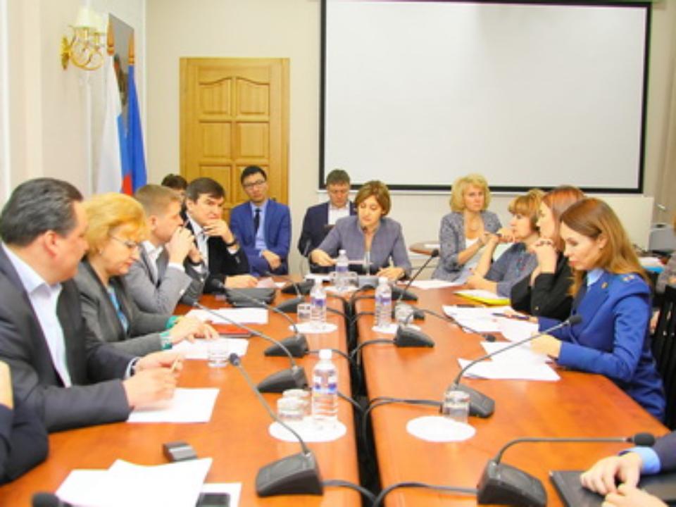В ЗС рекомендовали принять основные параметры проекта закона о бюджете Иркутской области в первом чтении