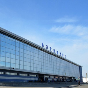 В аэропорту Иркутска оцепили прибывший из Москвы самолет