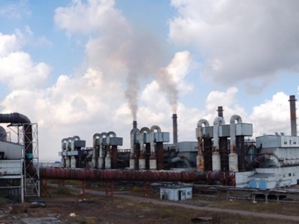 Три печи Братского завода ферросплавов работают без газоочистки