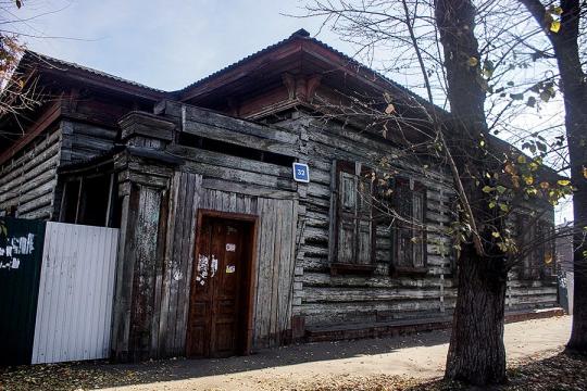 Дом Рассушина, давай, до свидания: в Иркутске снова скандал со старым домом