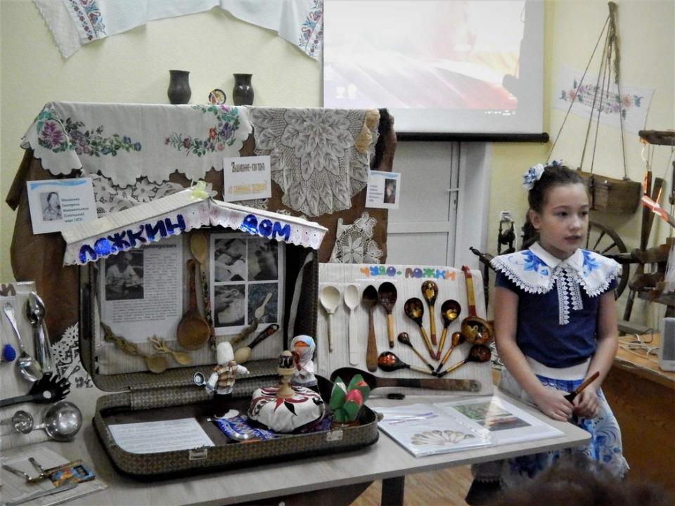 Тайшетские школьники показали «Музей в чемодане»