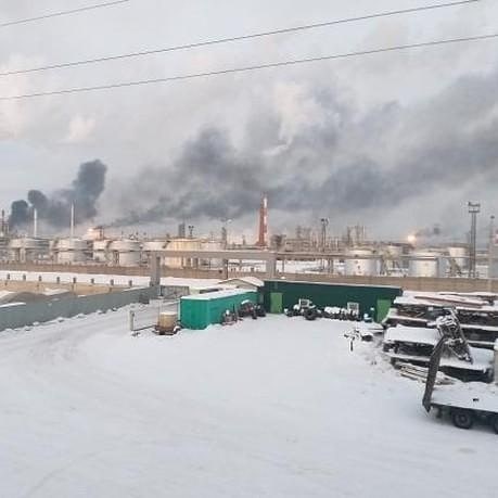 Пожар на нефтеперерабатывающем заводе в Ангарске