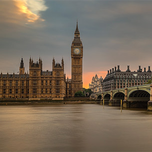 «У англичан неправильный парламент»: наши телеканалы учат Британию демократии