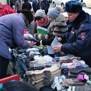 Больше половины встреченных полицией Иркутска на рынках иностранцев нарушали закон