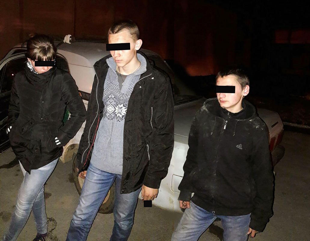 Двух братьев задержали при очередной попытке угнать автомобиль в Иркутске