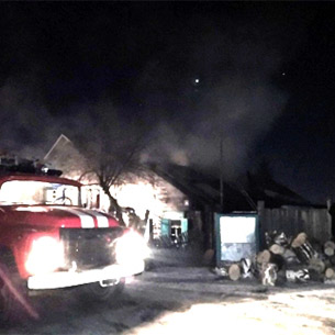 Двое мужчин погибли при пожаре в Шелеховском районе