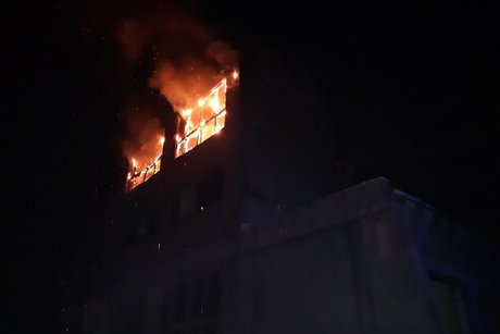 Очередное здание вспыхнуло на промплощадке «Усольехимпрома»