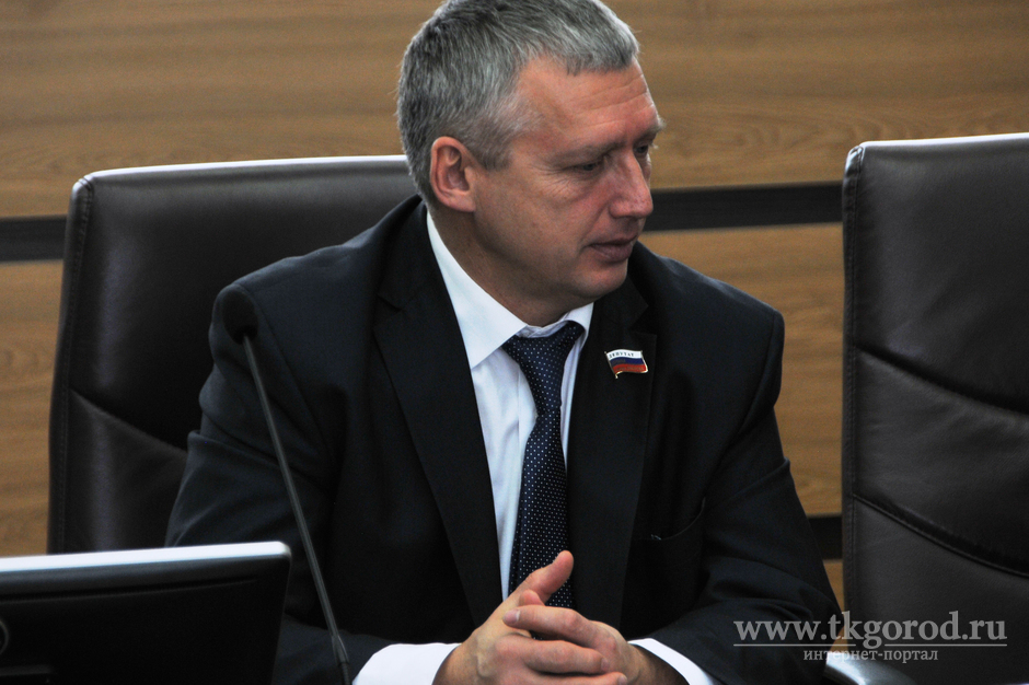 Депутат от КПРФ Константин Полосин написал заявление о выходе из состава Думы Братска