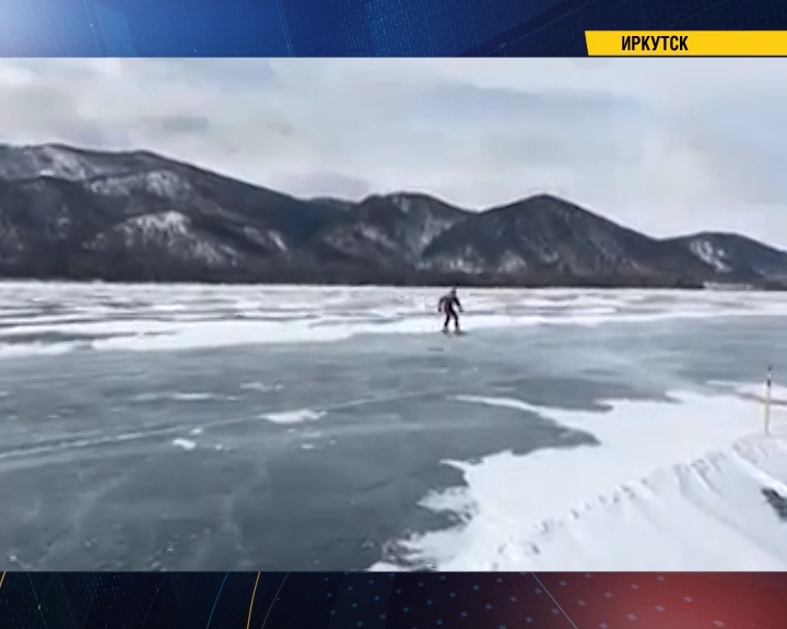 Гонщик Алексей Куканов на Байкале разогнался на лыжах до 218 километров в час
