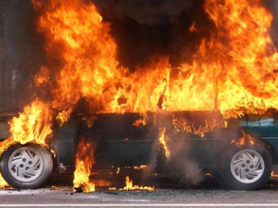 В Иркутской области за ночь сгорели семь автомобилей